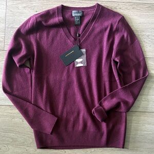 Luxurious V-Neck Sweater in Rich Burgundy